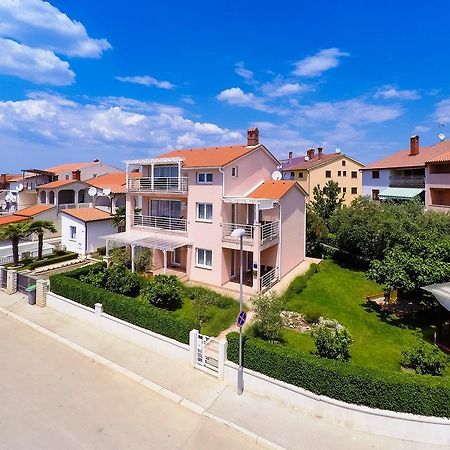 Apartments Villa Brioni I Fažana Exterior foto